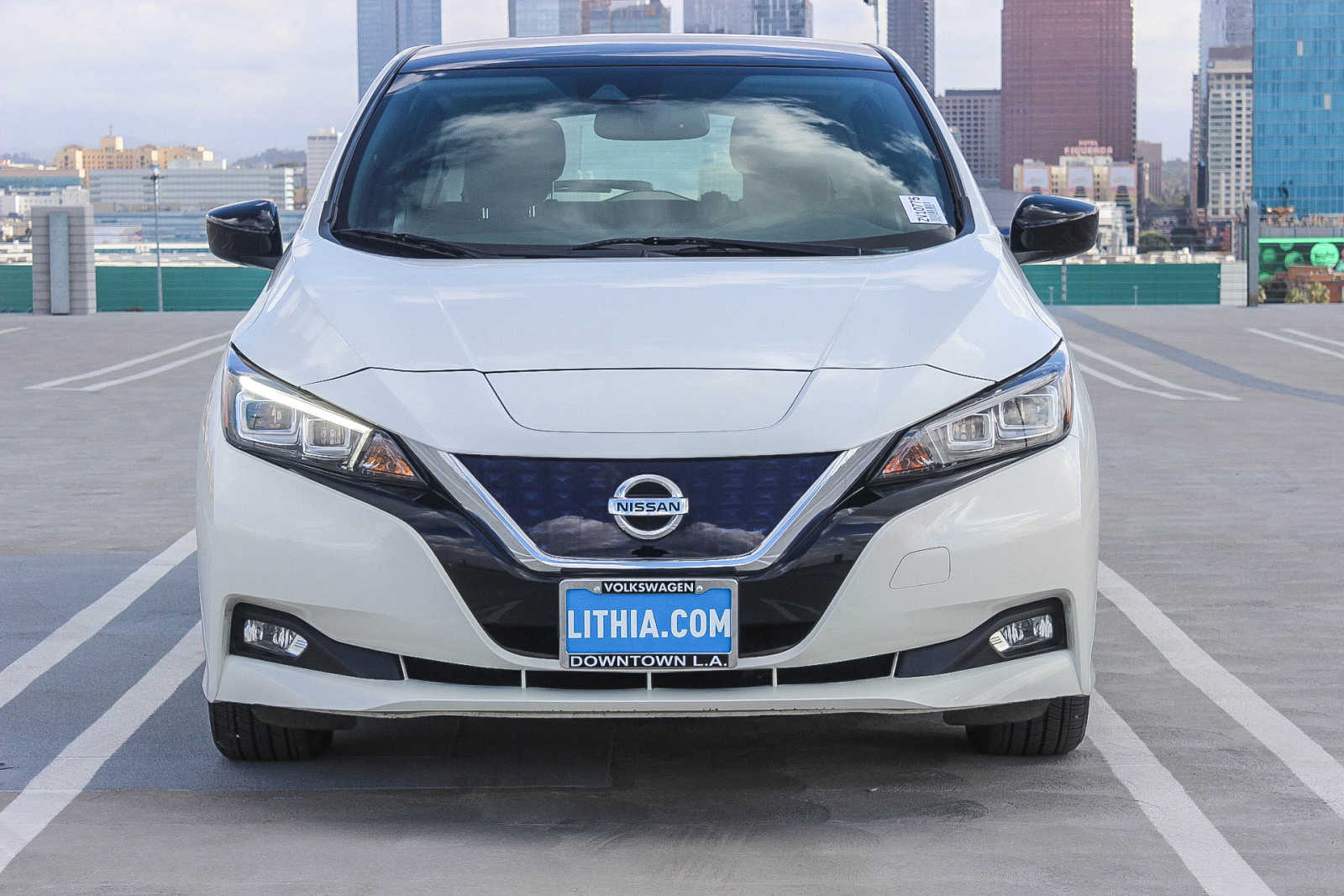 Used 2018 Nissan LEAF SV with VIN 1N4AZ1CP6JC302830 for sale in Los Angeles, CA