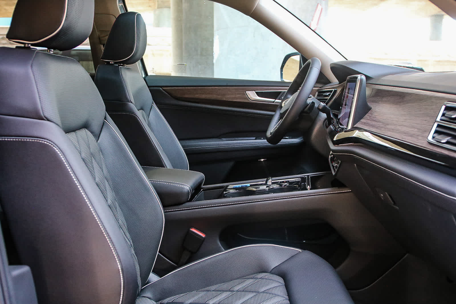 Thumbnail: 2025 Volkswagen Atlas - 17