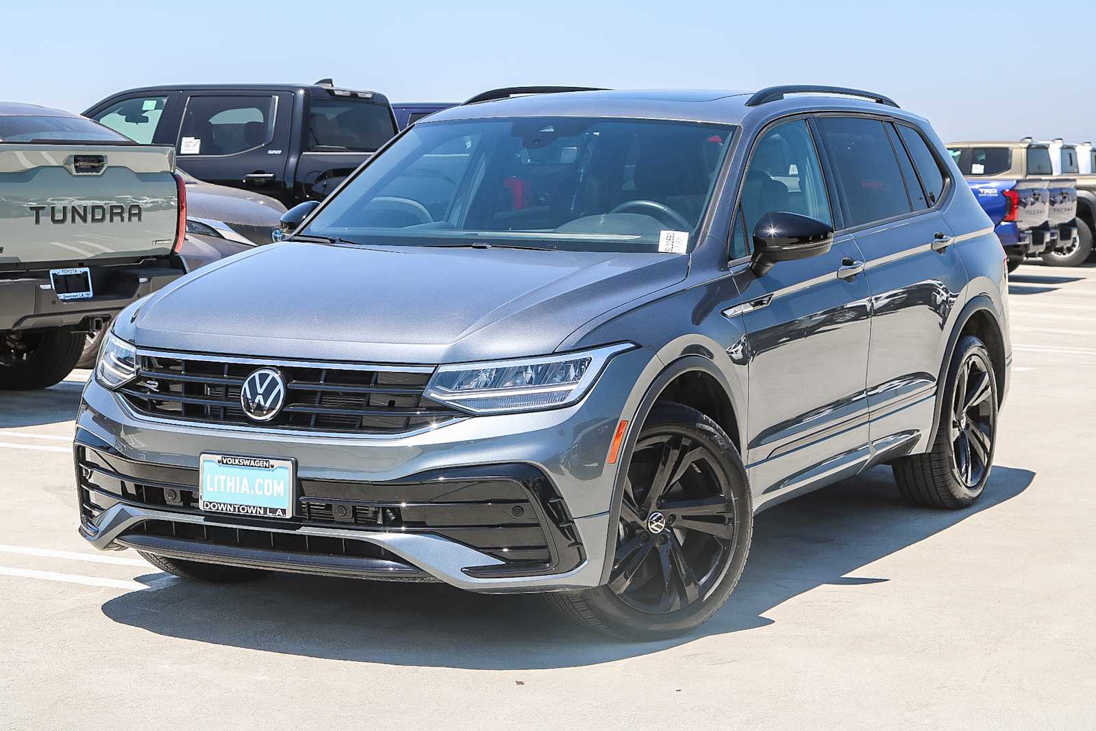 2024 Volkswagen Tiguan SE R-Line Black -
                  Los Angeles, CA