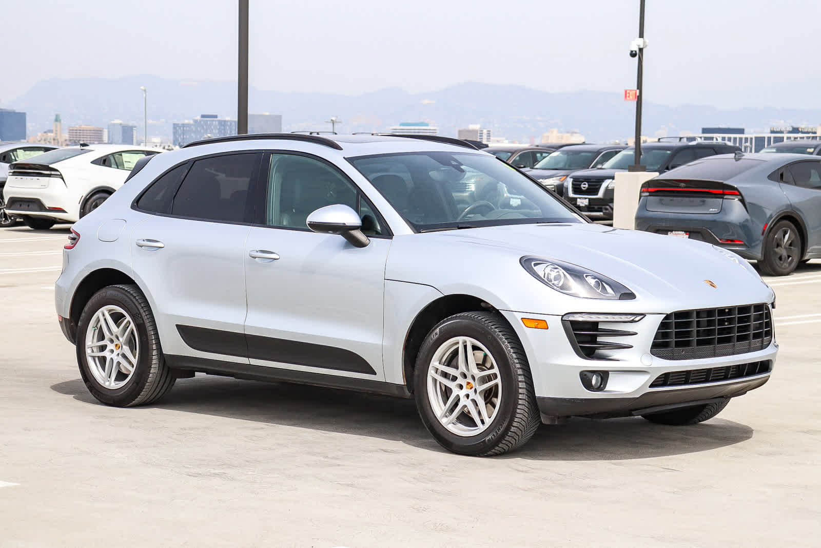Thumbnail: 2018 Porsche Macan - 3