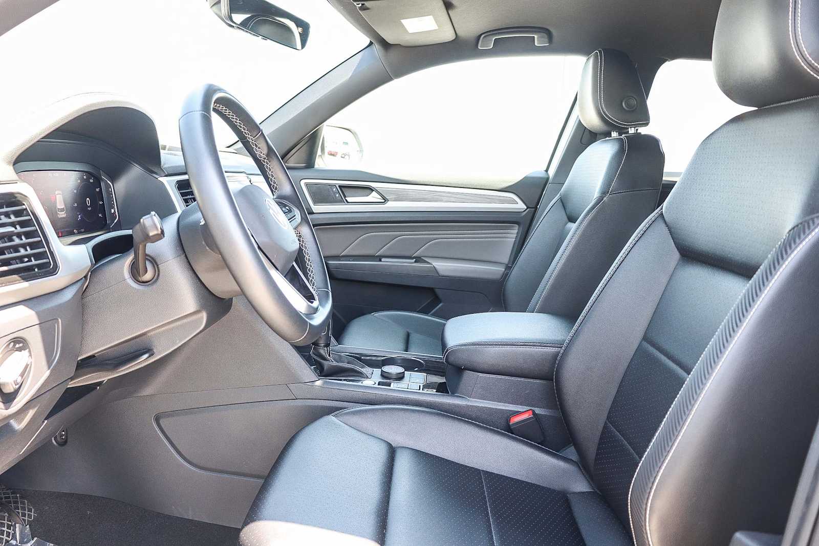 Thumbnail: 2022 Volkswagen Atlas - 16