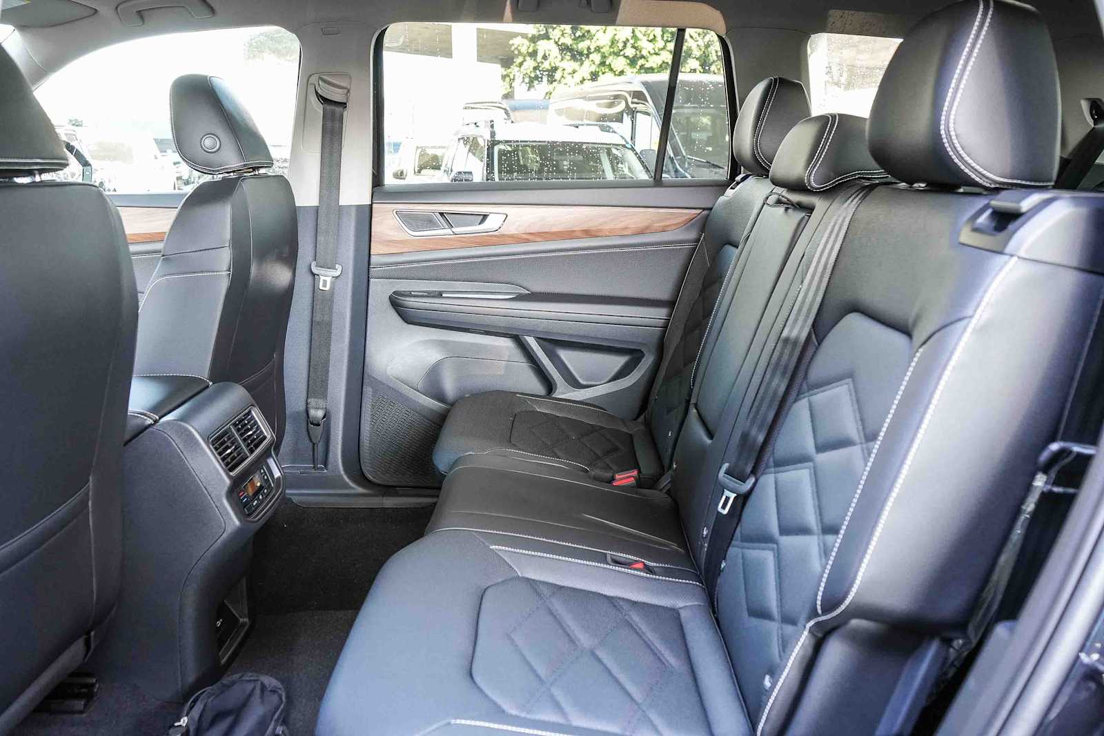 Thumbnail: 2026 Volkswagen Atlas - 20