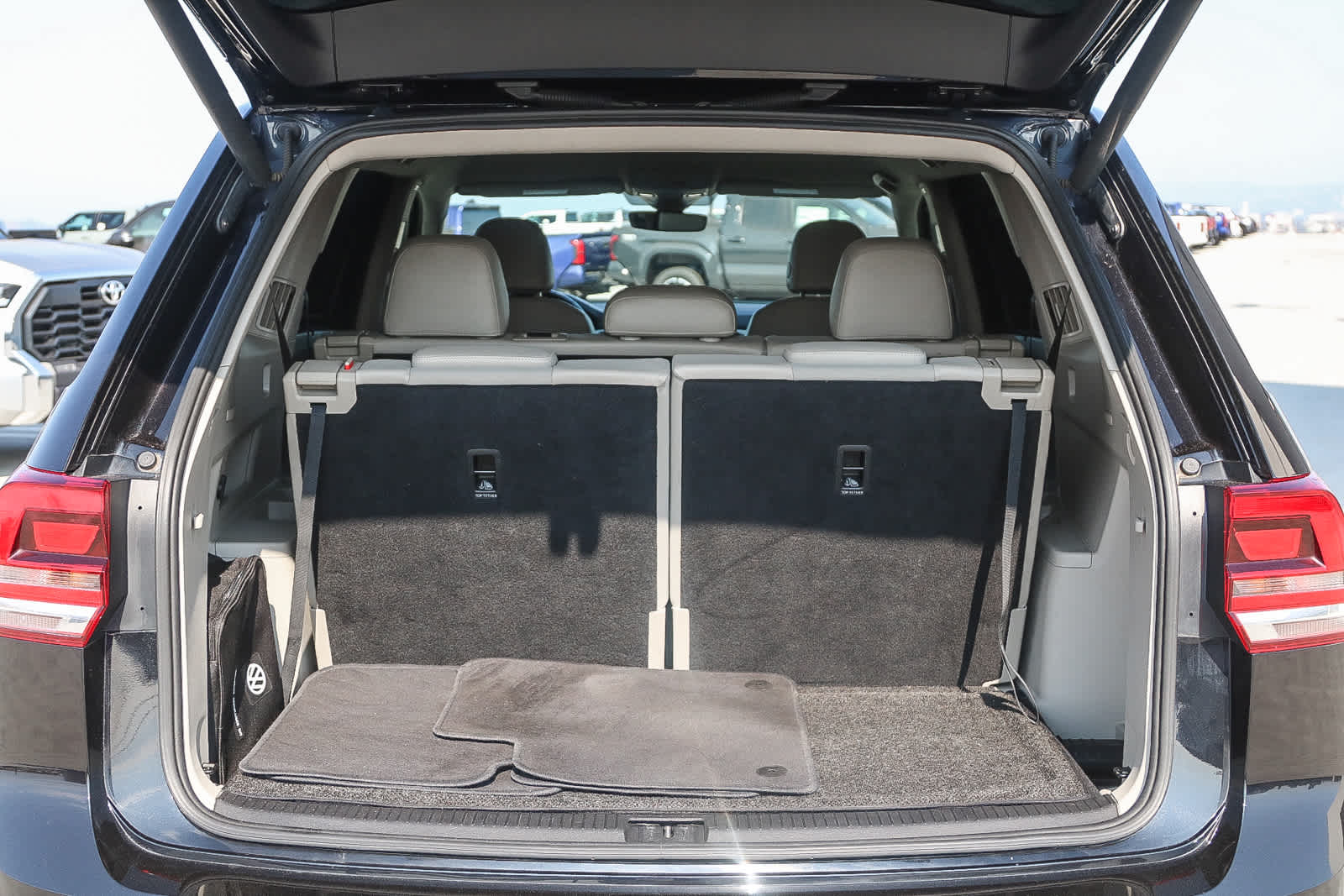 Thumbnail: 2018 Volkswagen Atlas - 26