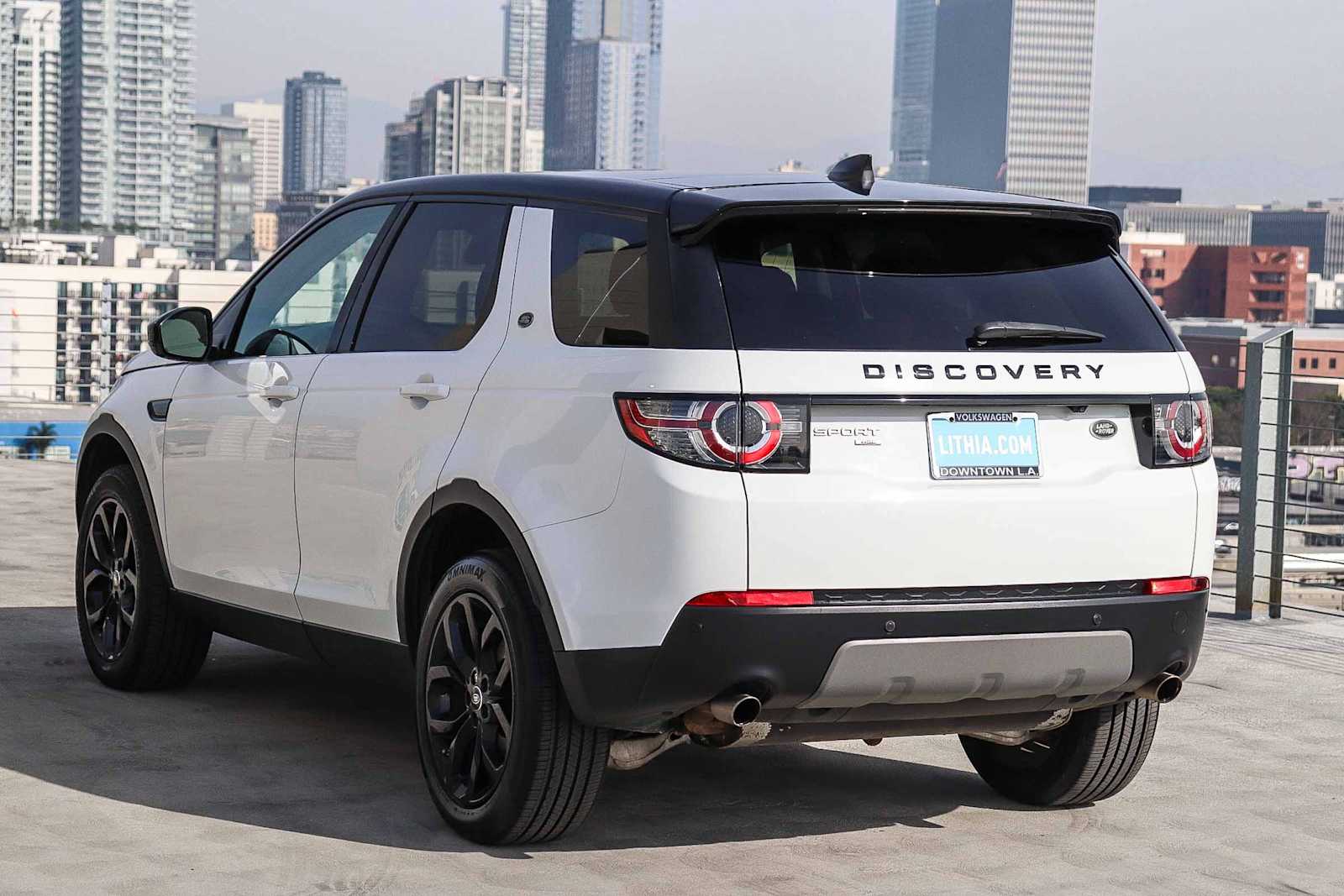 Thumbnail: 2018 Land Rover Discovery Sport - 6