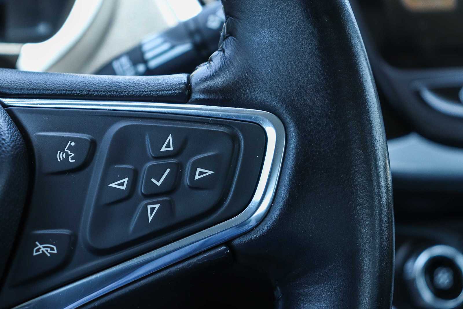 Thumbnail: 2017 Chevrolet Volt - 23