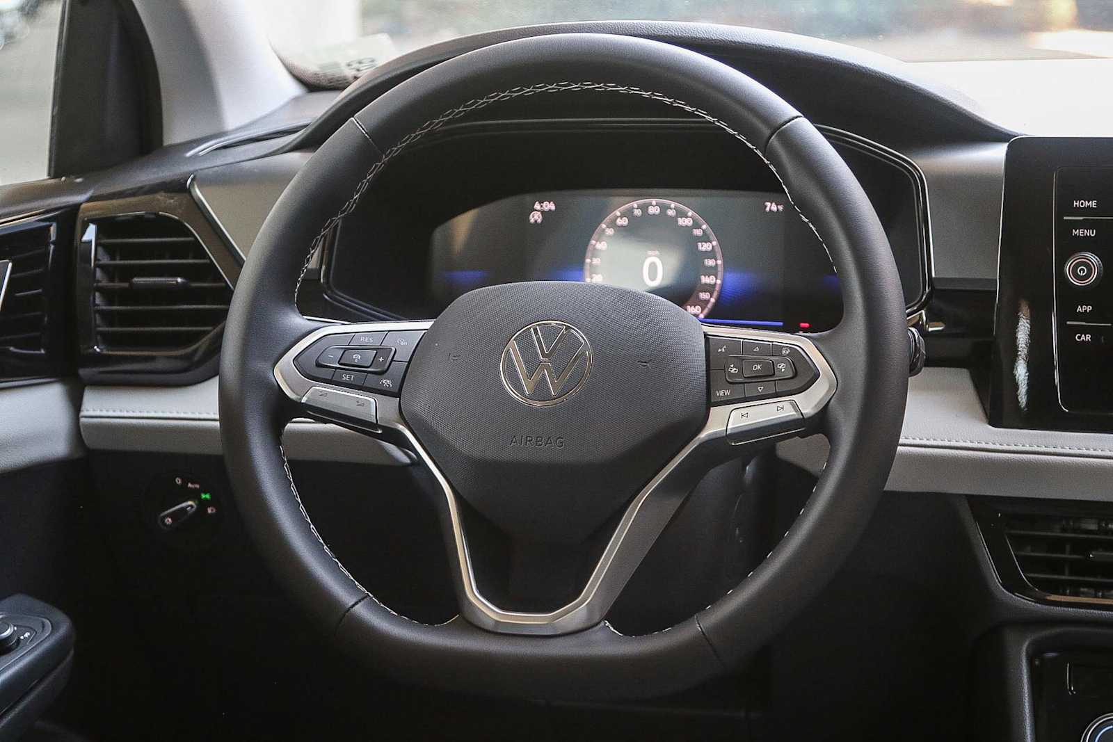 Thumbnail: 2025 Volkswagen Taos - 16