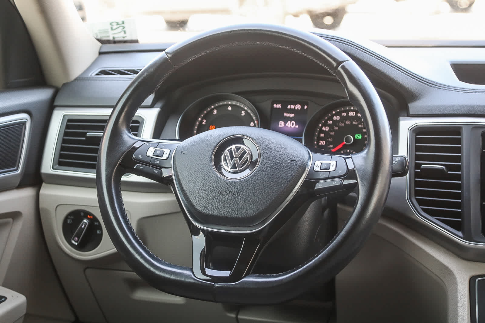 Thumbnail: 2018 Volkswagen Atlas - 15