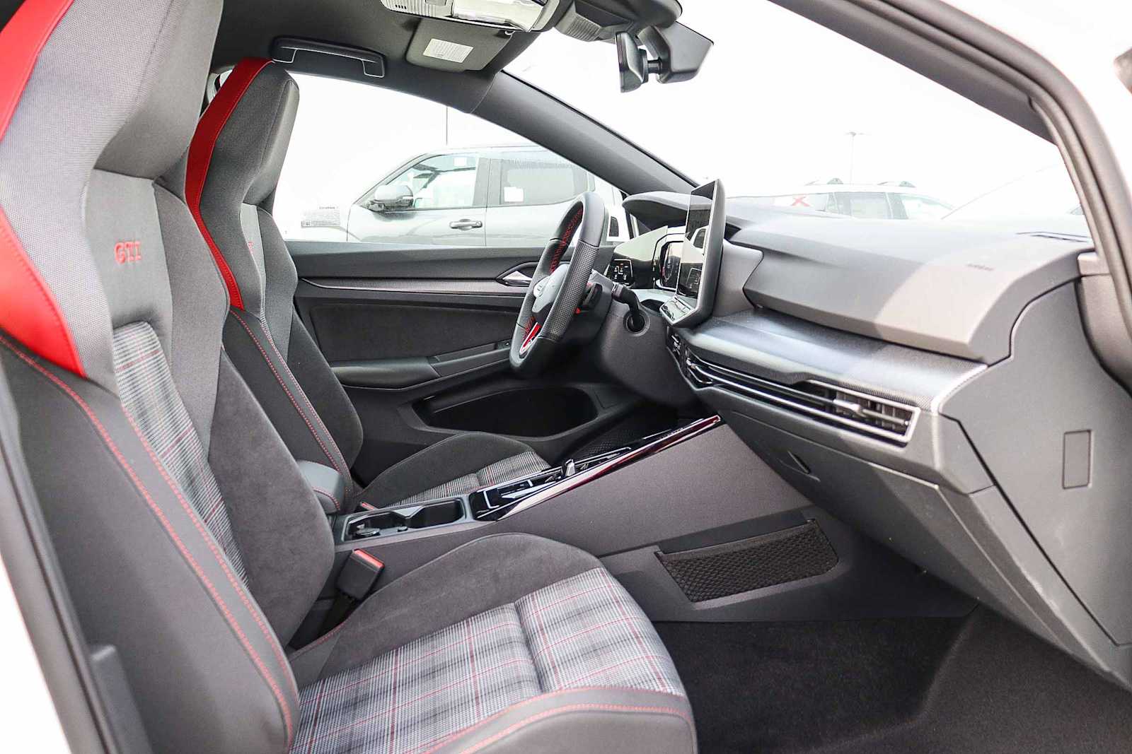 Thumbnail: 2026 Volkswagen Golf - 17