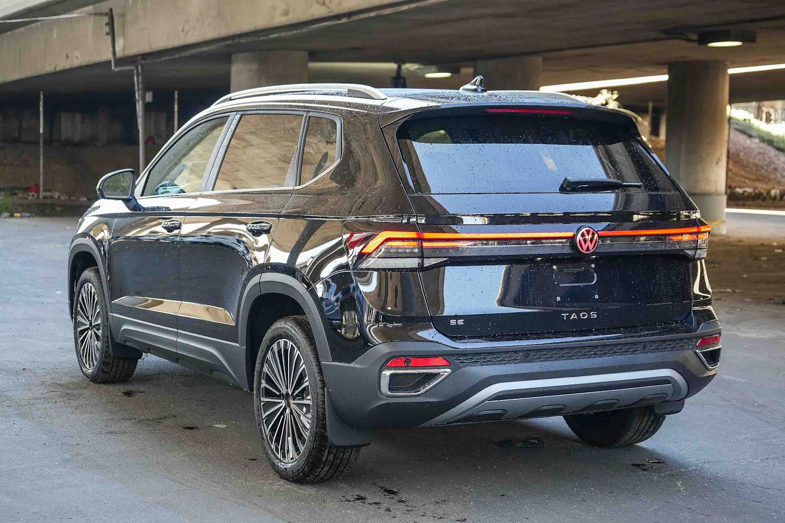 Thumbnail: 2026 Volkswagen Taos - 8