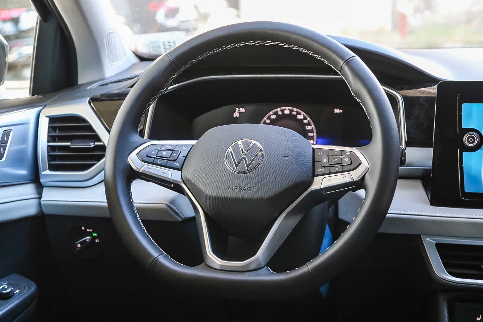 Thumbnail: 2025 Volkswagen Taos - 15