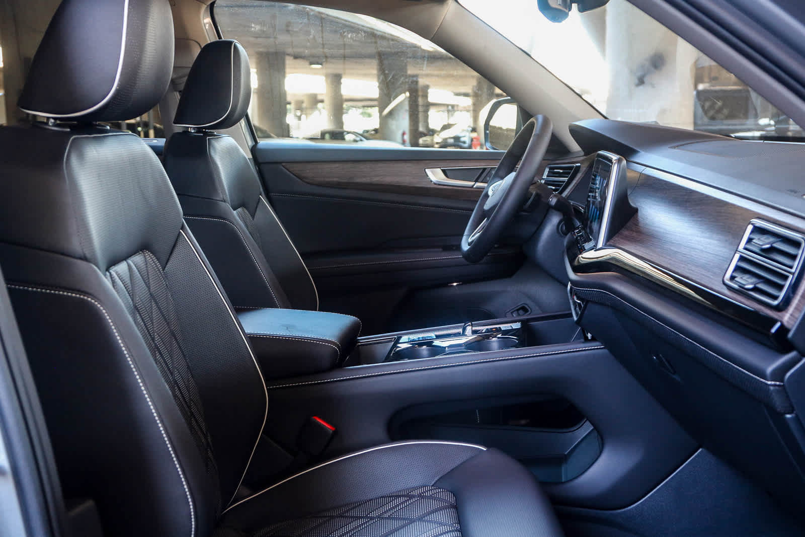 Thumbnail: 2026 Volkswagen Atlas - 17