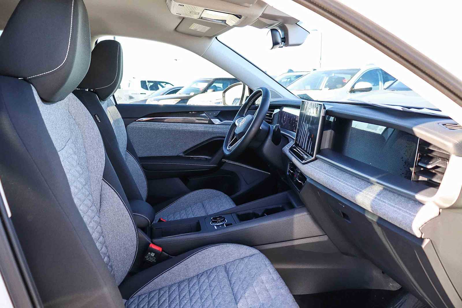 Thumbnail: 2026 Volkswagen Tiguan - 16