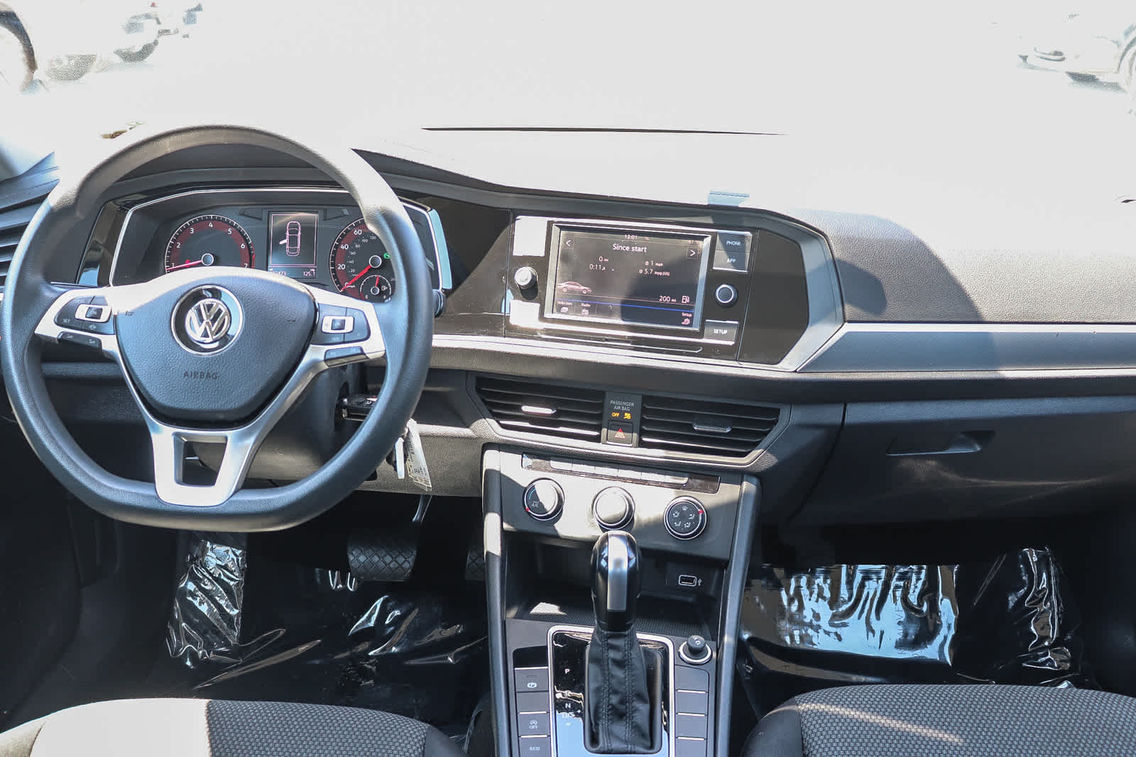 Thumbnail: 2019 Volkswagen Jetta - 13