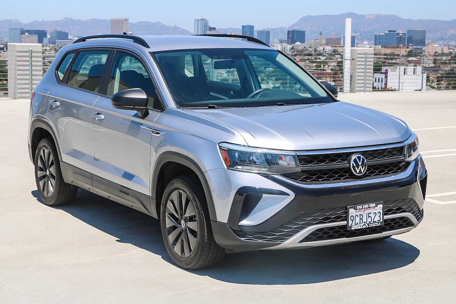 Thumbnail: 2022 Volkswagen Taos - 3