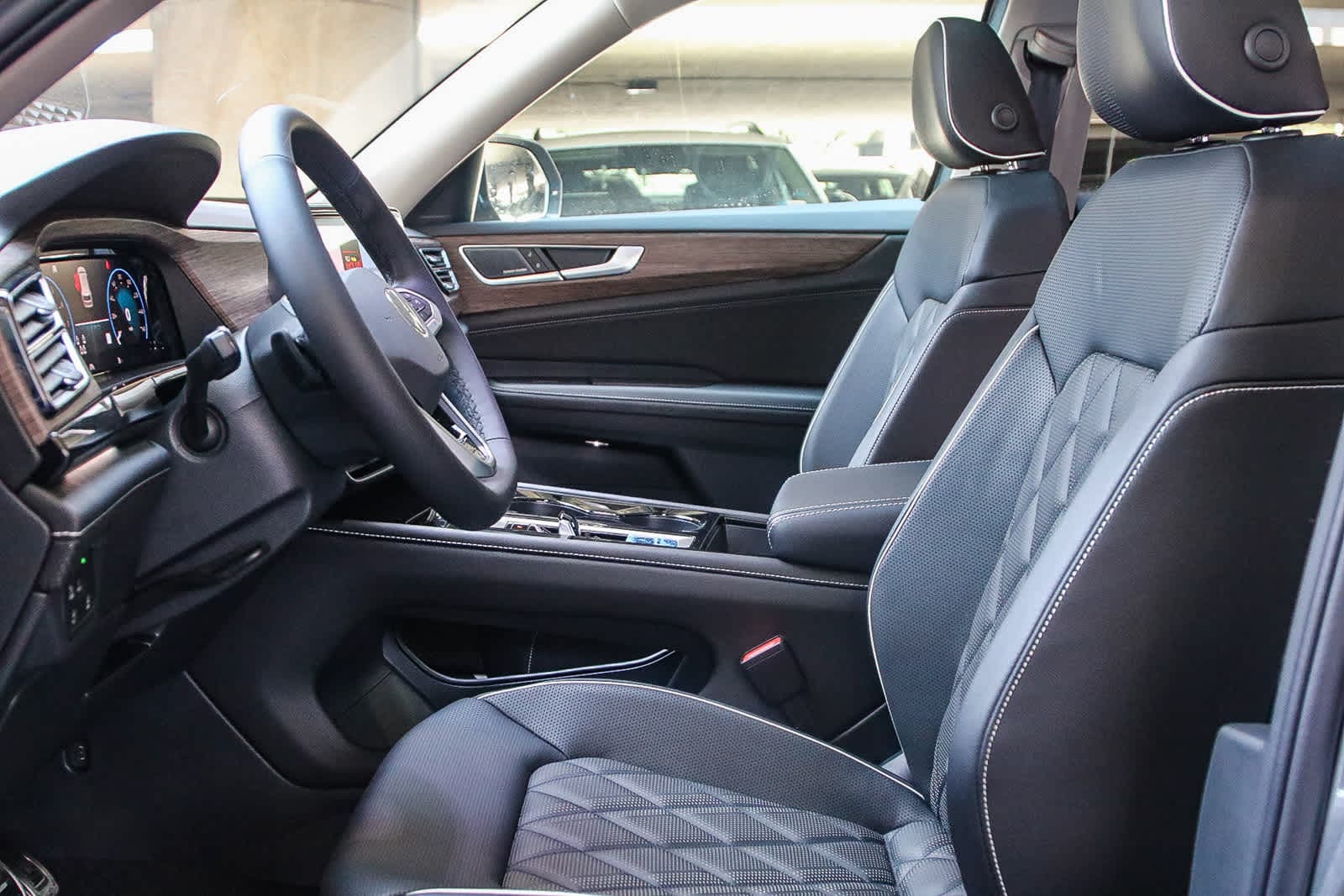 Thumbnail: 2025 Volkswagen Atlas - 18