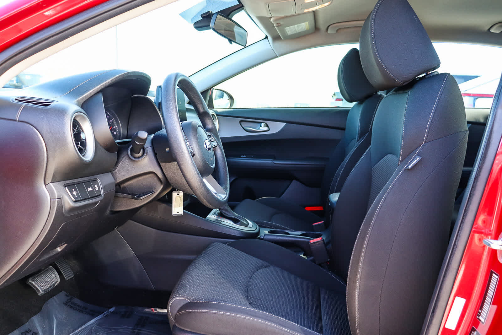 Thumbnail: 2019 Kia Forte - 18