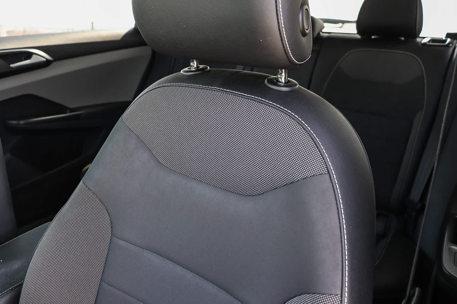 Thumbnail: 2022 Volkswagen Taos - 26