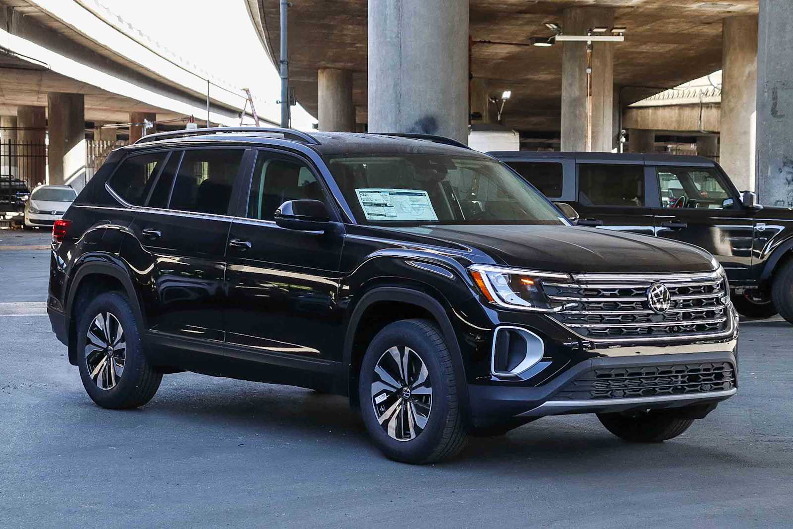 Thumbnail: 2026 Volkswagen Atlas - 3