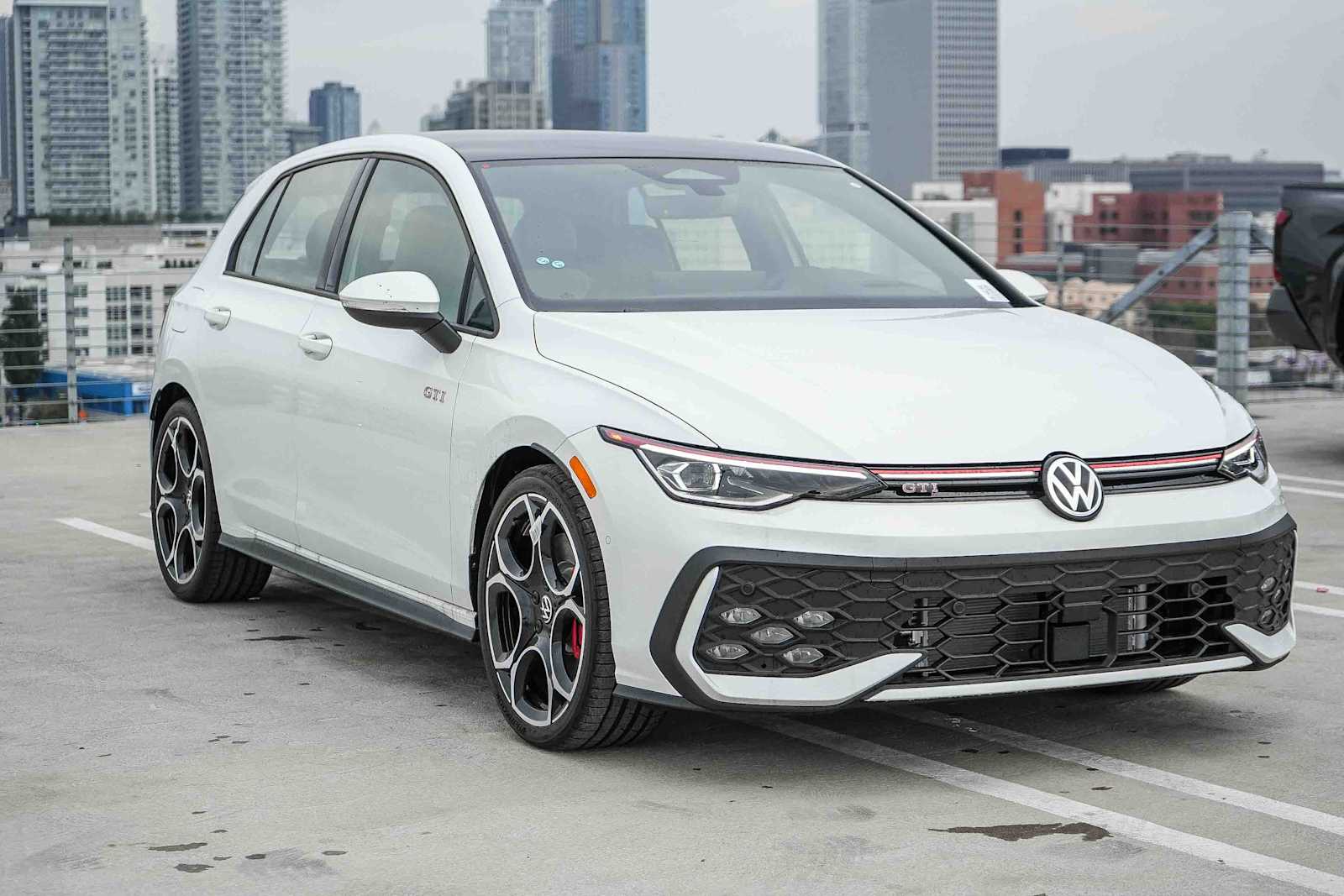 Thumbnail: 2026 Volkswagen Golf - 3