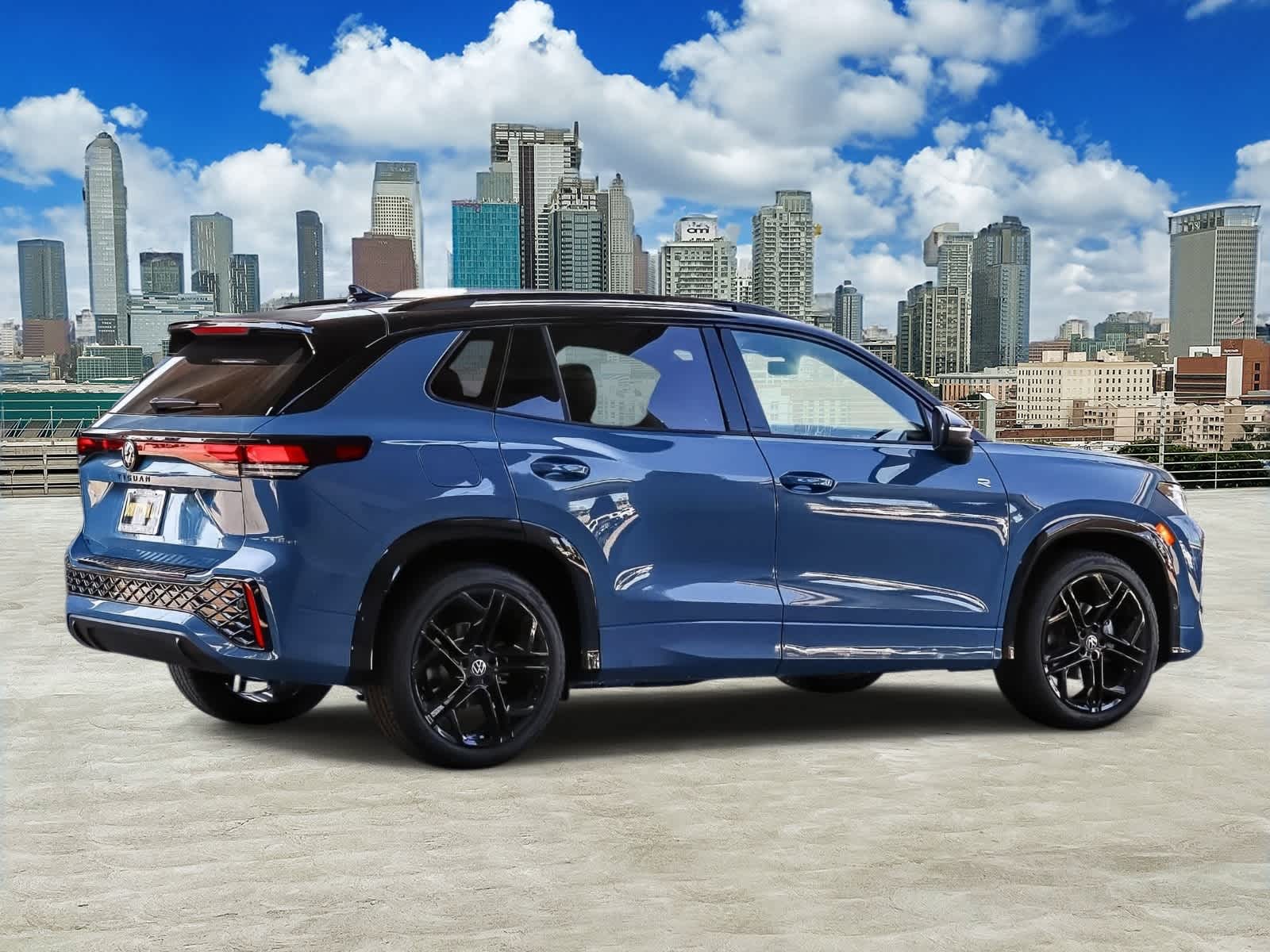 Thumbnail: 2026 Volkswagen Tiguan - 4