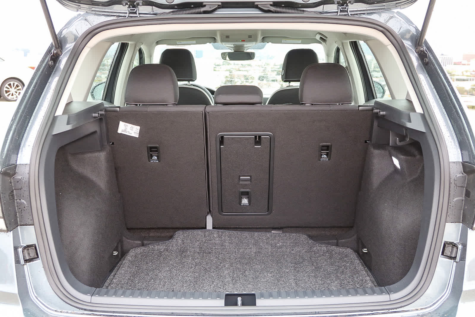 Thumbnail: 2025 Volkswagen Taos - 12