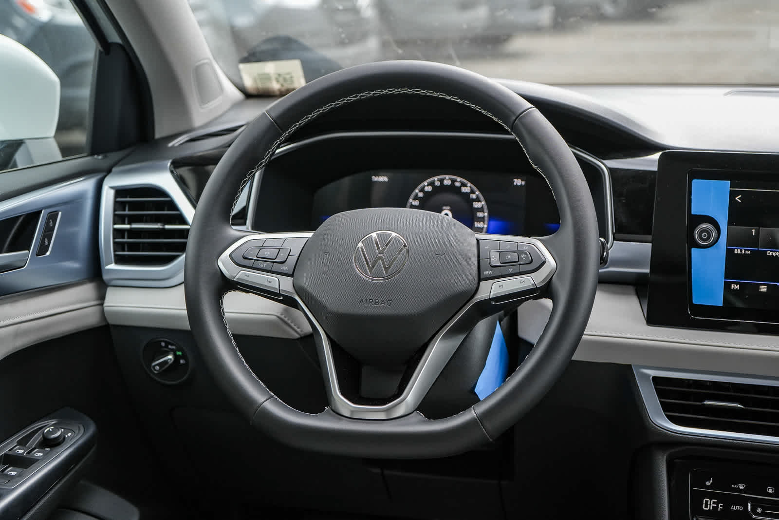 Thumbnail: 2026 Volkswagen Taos - 17