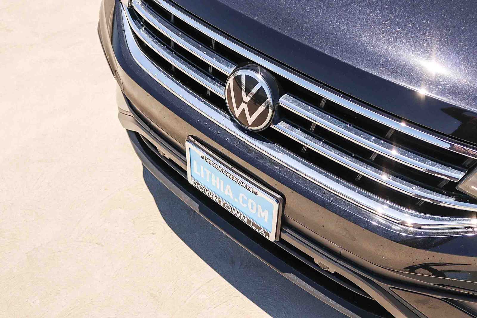 Thumbnail: 2023 Volkswagen Tiguan - 8