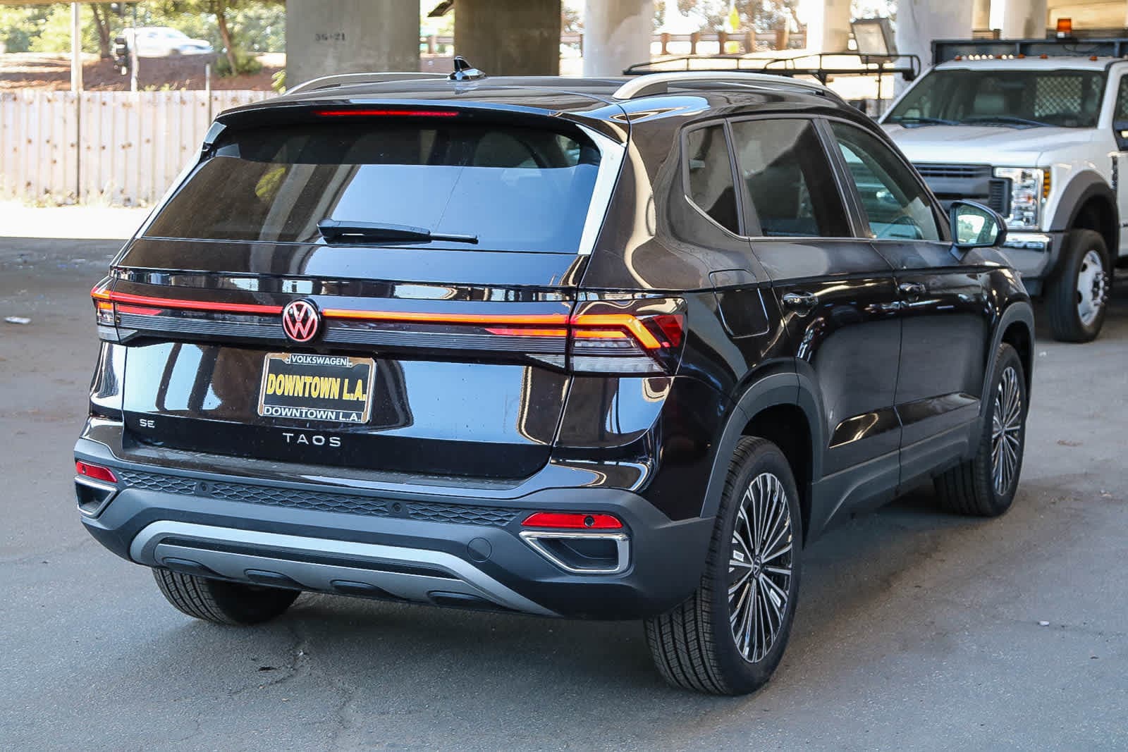 Thumbnail: 2025 Volkswagen Taos - 6