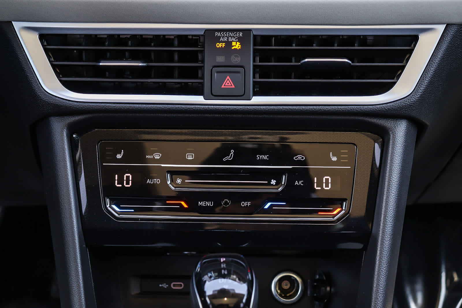 Thumbnail: 2026 Volkswagen Taos - 16