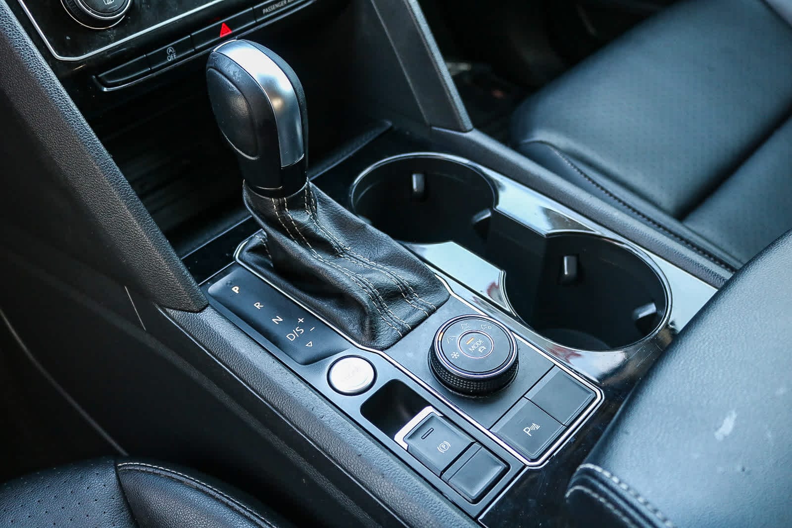 Thumbnail: 2022 Volkswagen Atlas - 20