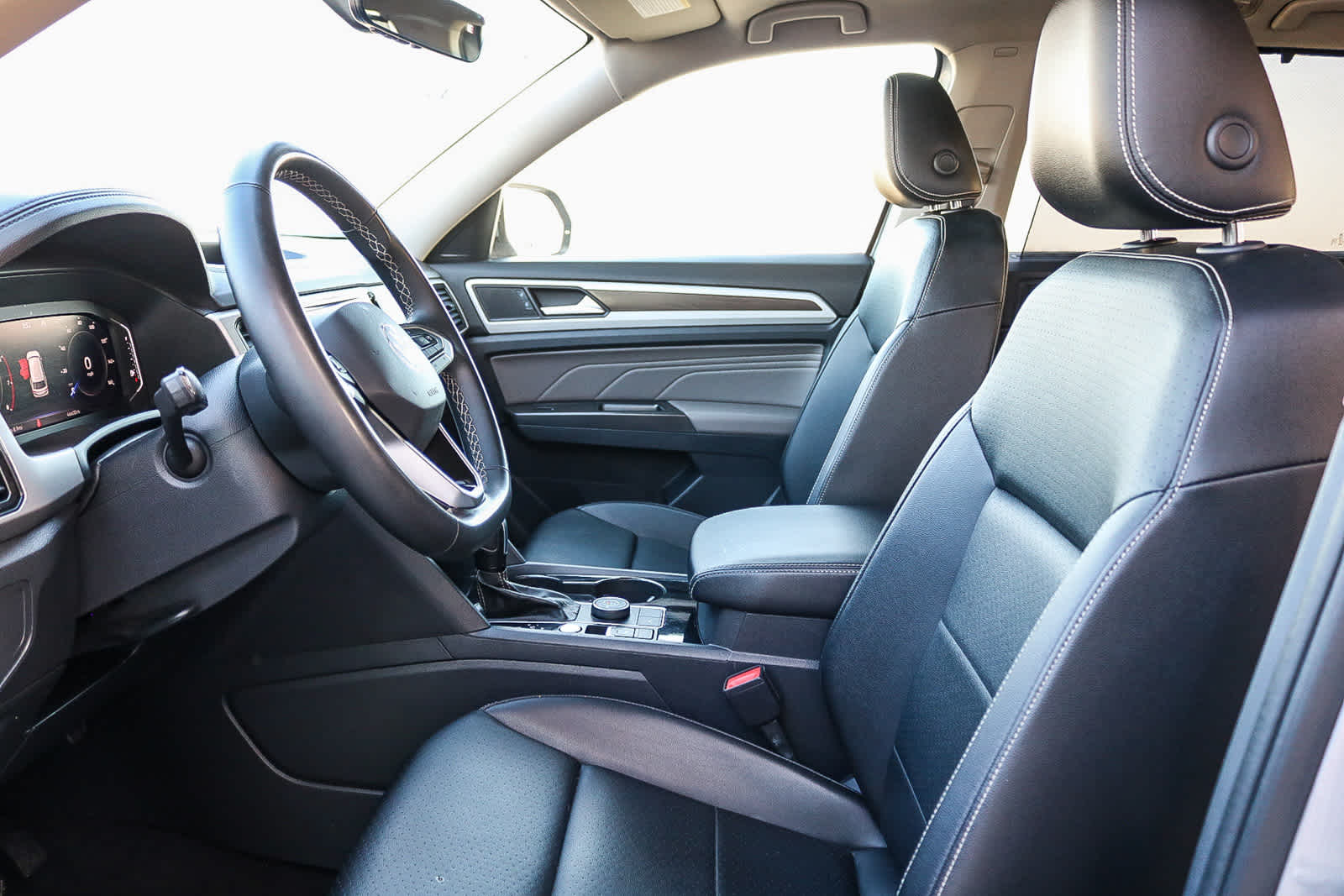 Thumbnail: 2022 Volkswagen Atlas - 17