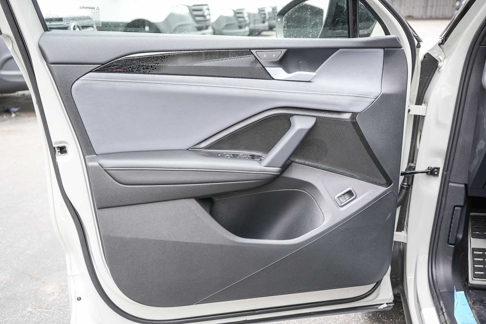 Thumbnail: 2026 Volkswagen Tiguan - 24