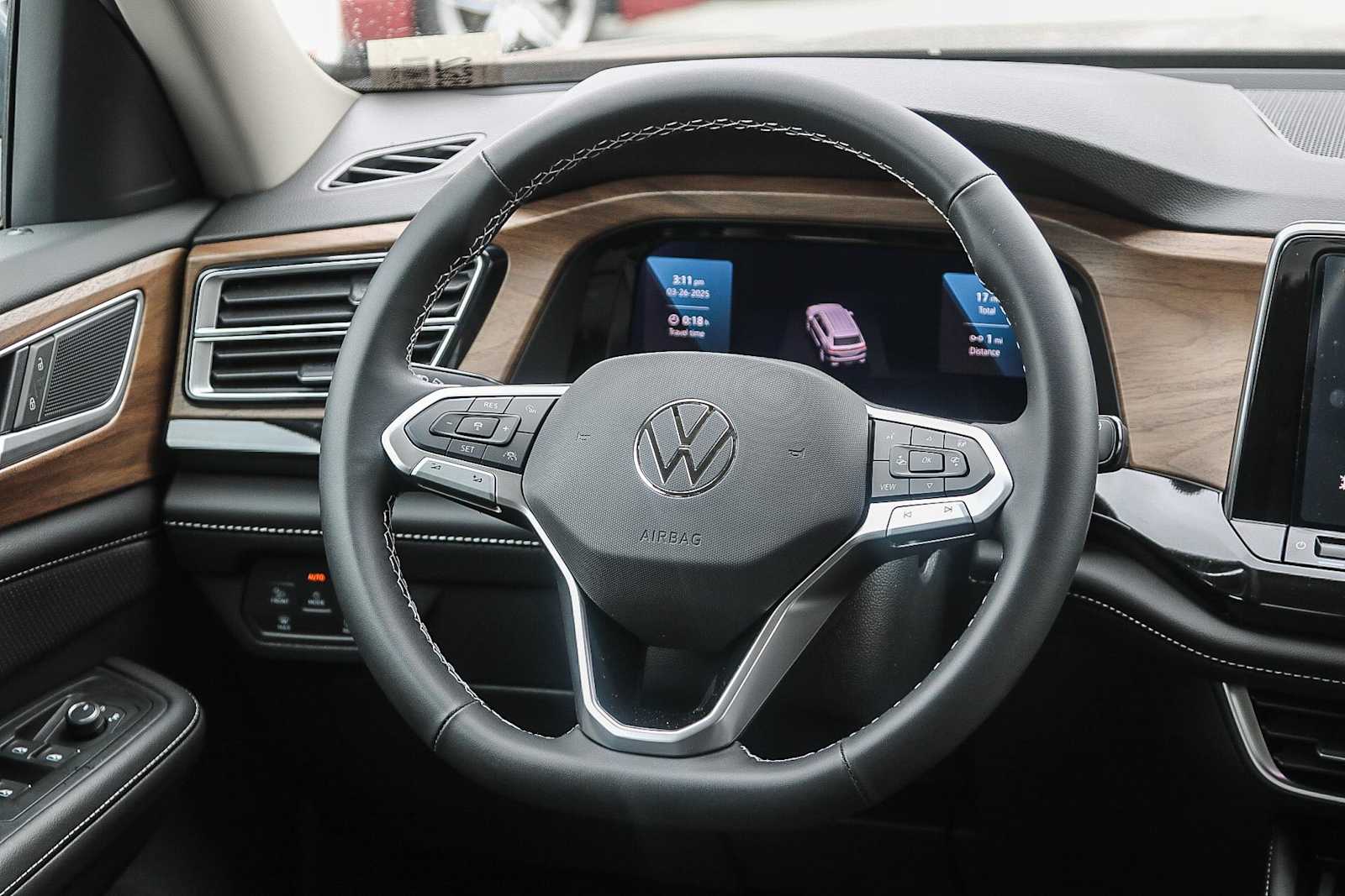 Thumbnail: 2025 Volkswagen Atlas - 17