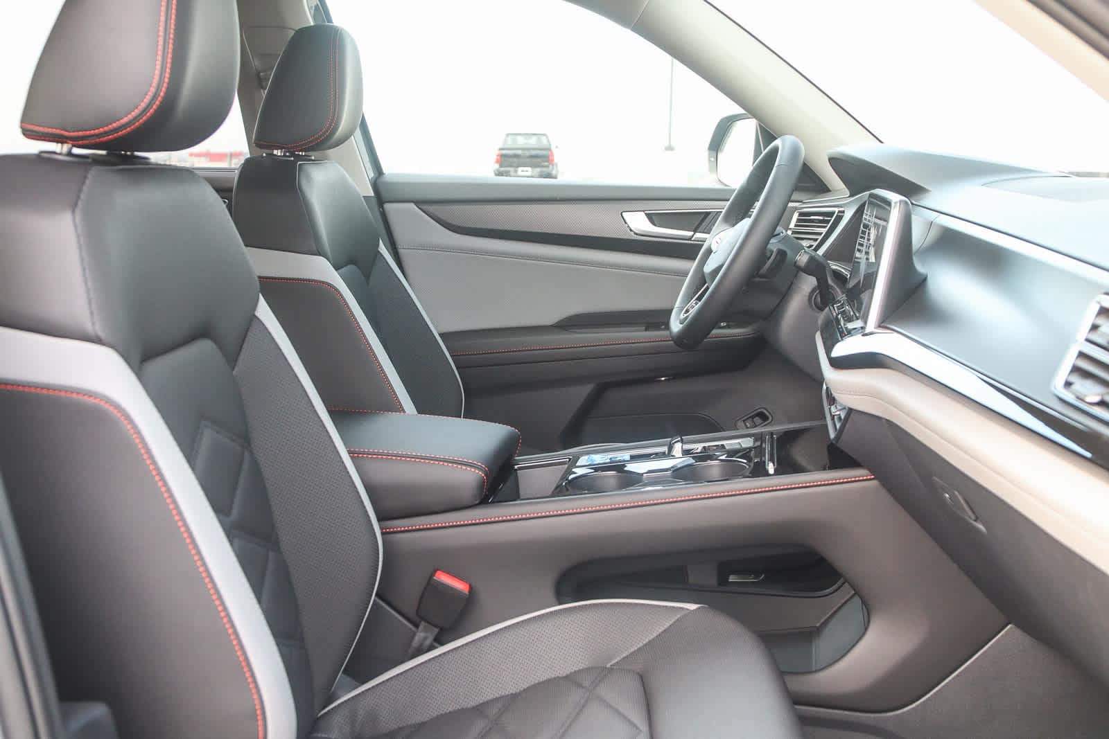 Thumbnail: 2025 Volkswagen Atlas - 18