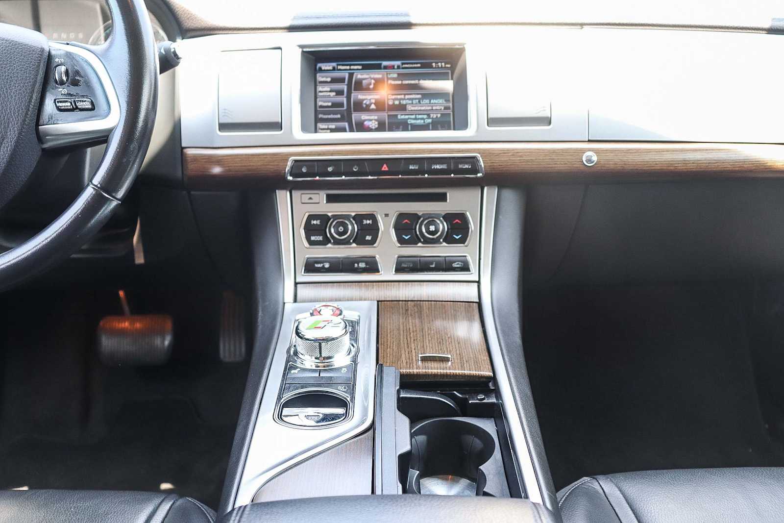Thumbnail: 2015 Jaguar XF - 14