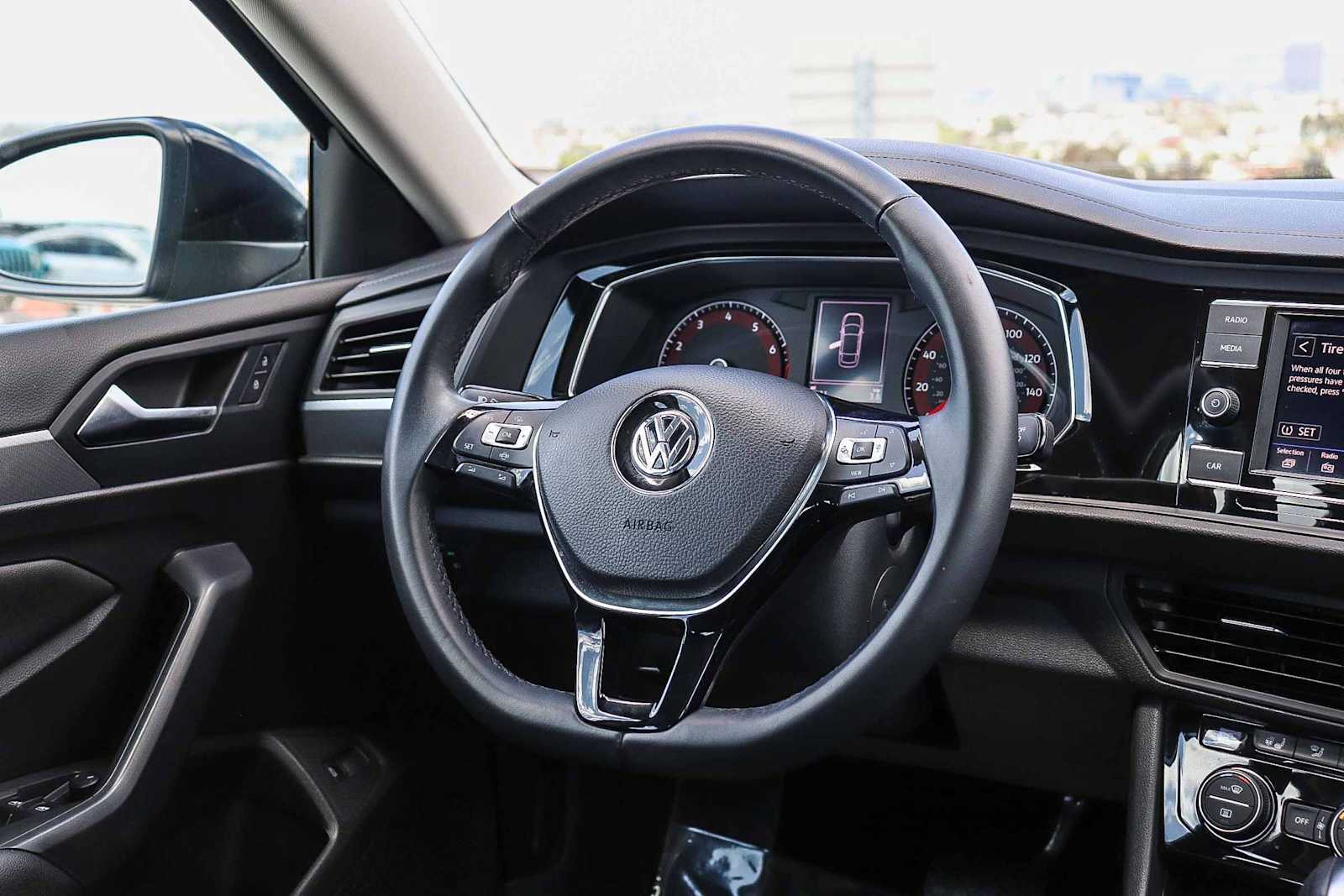 Thumbnail: 2019 Volkswagen Jetta - 15