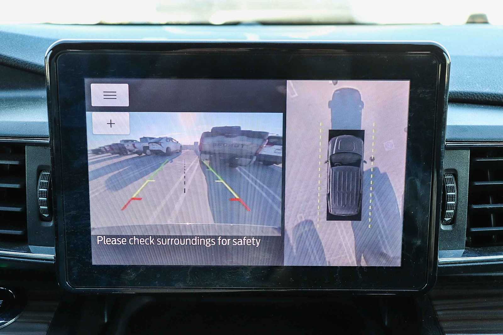 Thumbnail: 2020 Ford Explorer - 27