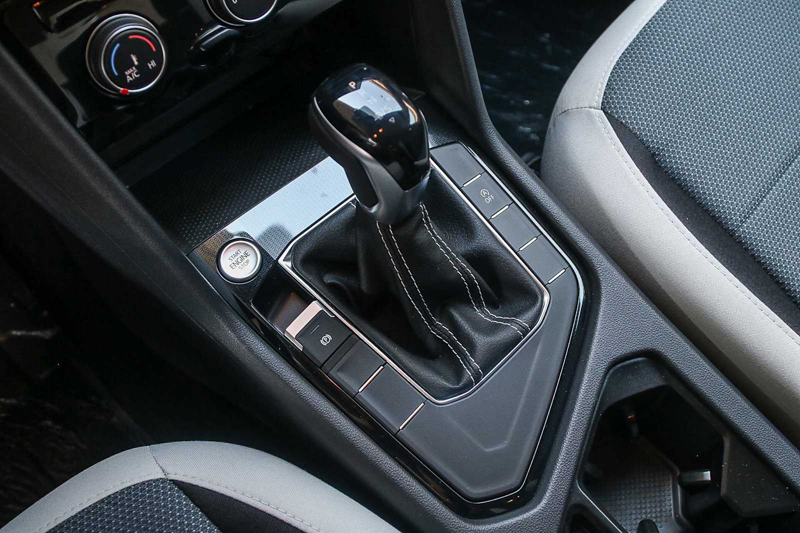 Thumbnail: 2025 Volkswagen Taos - 20