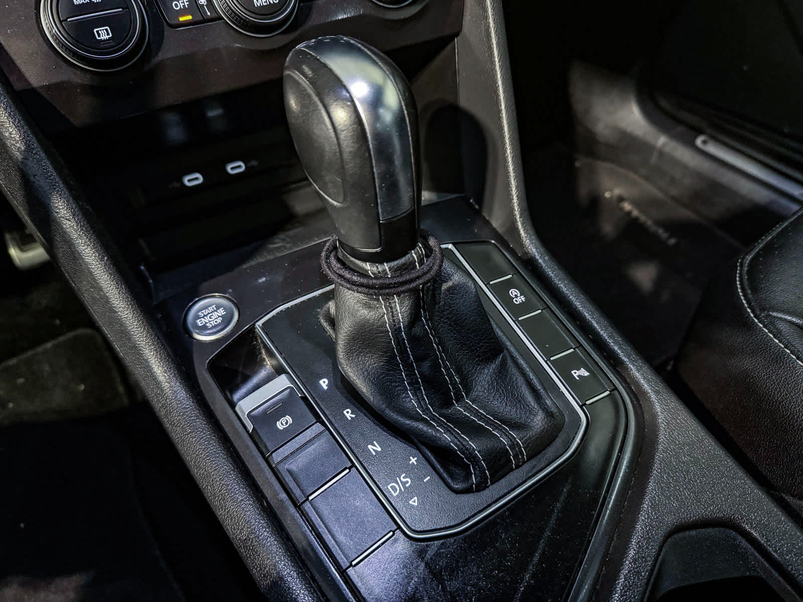 Thumbnail: 2021 Volkswagen Tiguan - 17