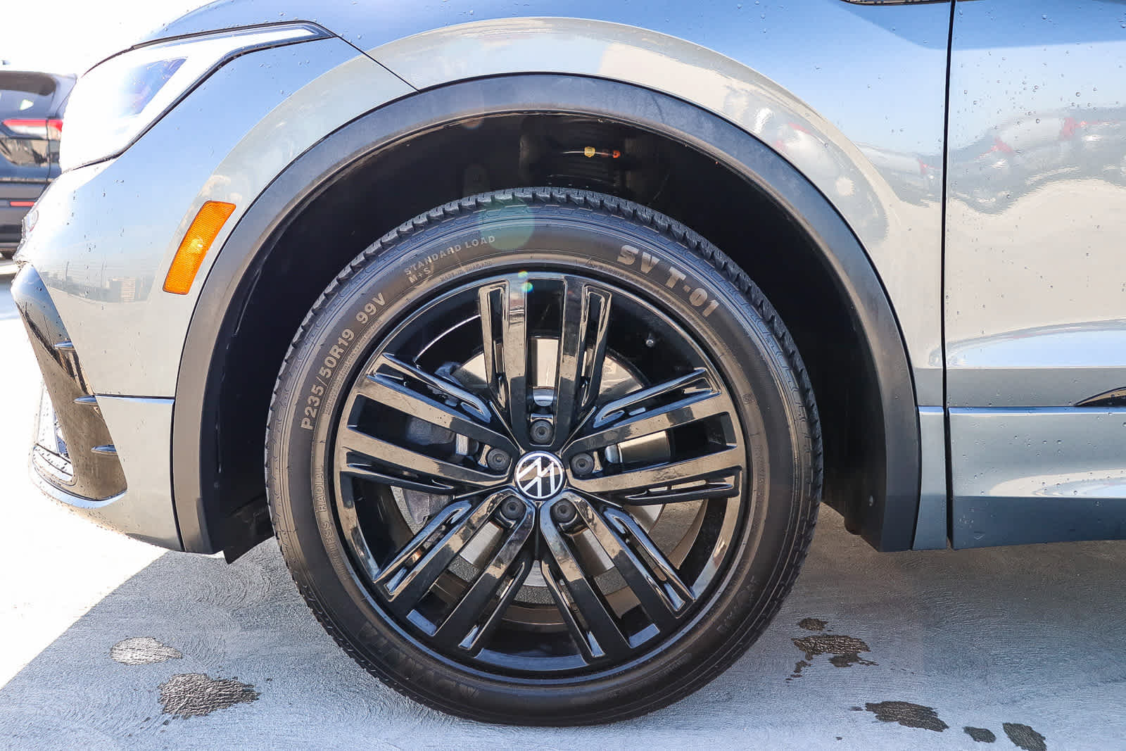 Thumbnail: 2022 Volkswagen Tiguan - 11