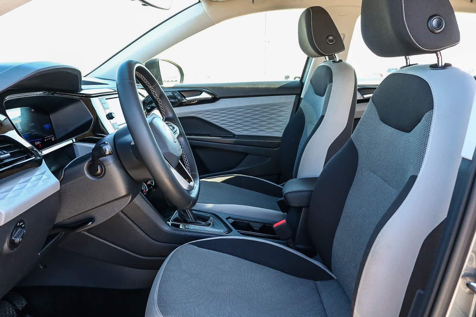 Thumbnail: 2024 Volkswagen Taos - 18