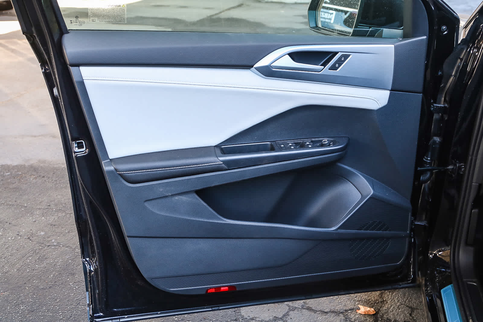 Thumbnail: 2025 Volkswagen Taos - 21