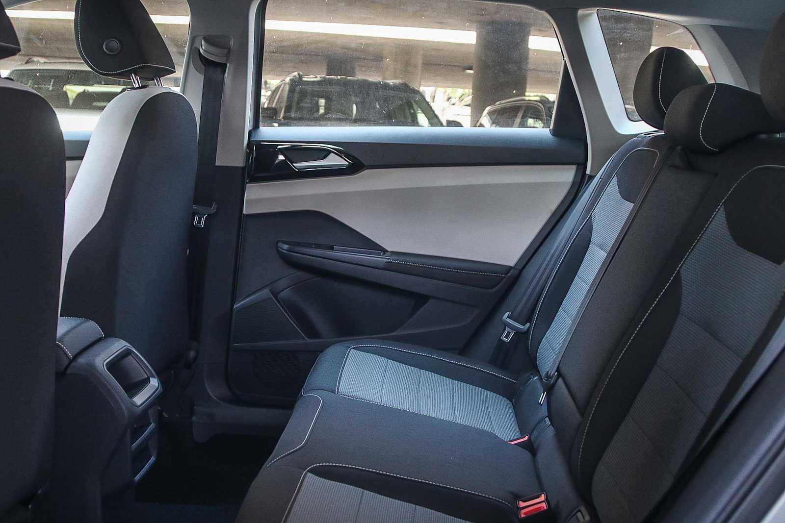 Thumbnail: 2025 Volkswagen Taos - 19