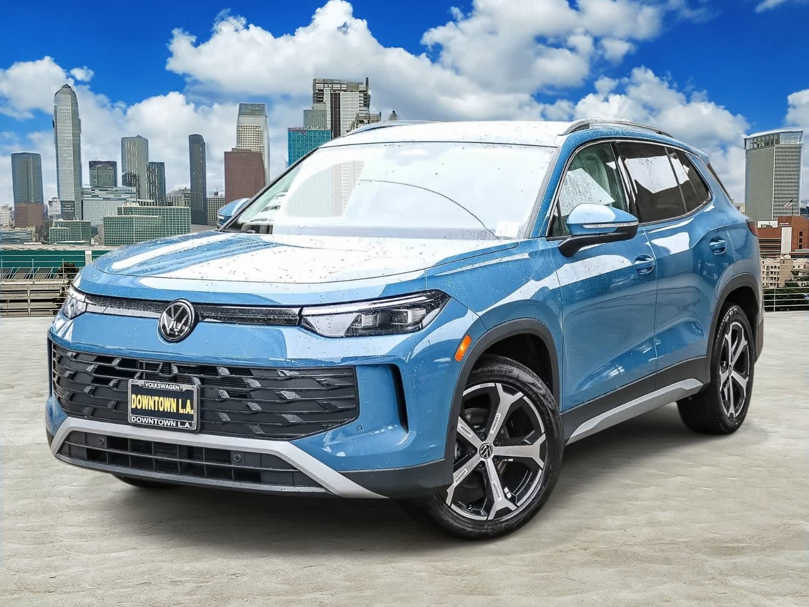 Thumbnail: 2026 Volkswagen Tiguan - 1