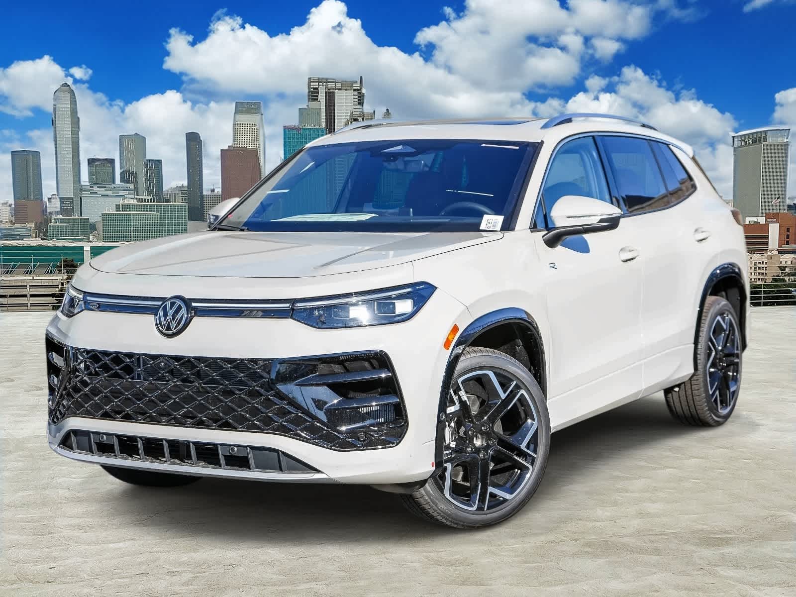 Thumbnail: 2026 Volkswagen Tiguan - 1