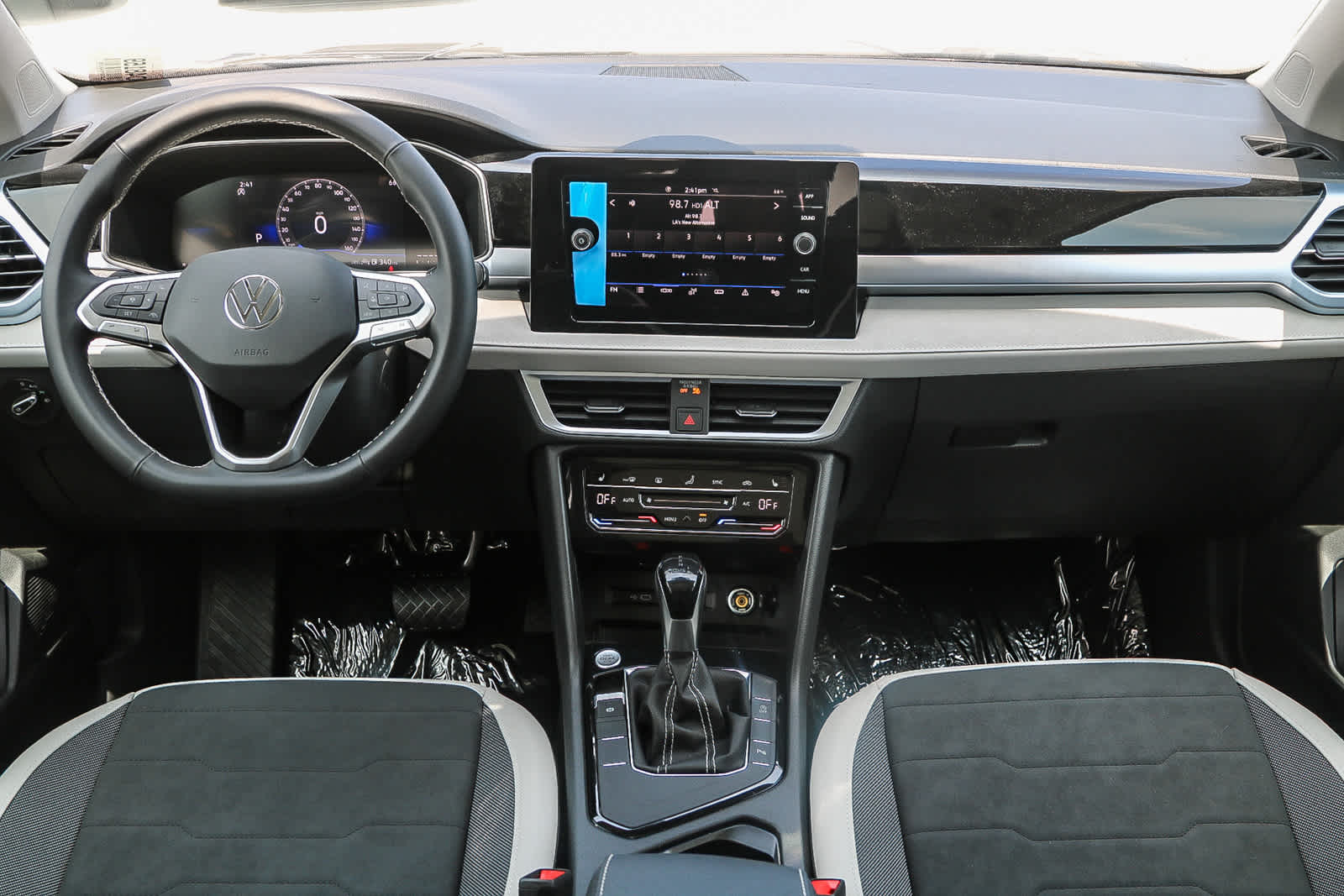Thumbnail: 2025 Volkswagen Taos - 27