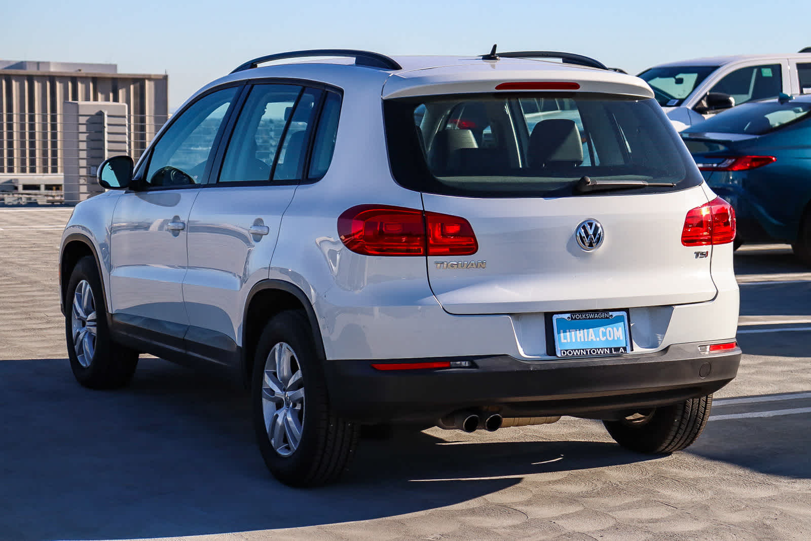 Thumbnail: 2016 Volkswagen Tiguan - 6