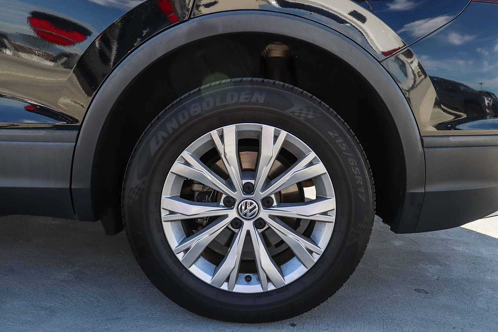 Thumbnail: 2020 Volkswagen Tiguan - 10