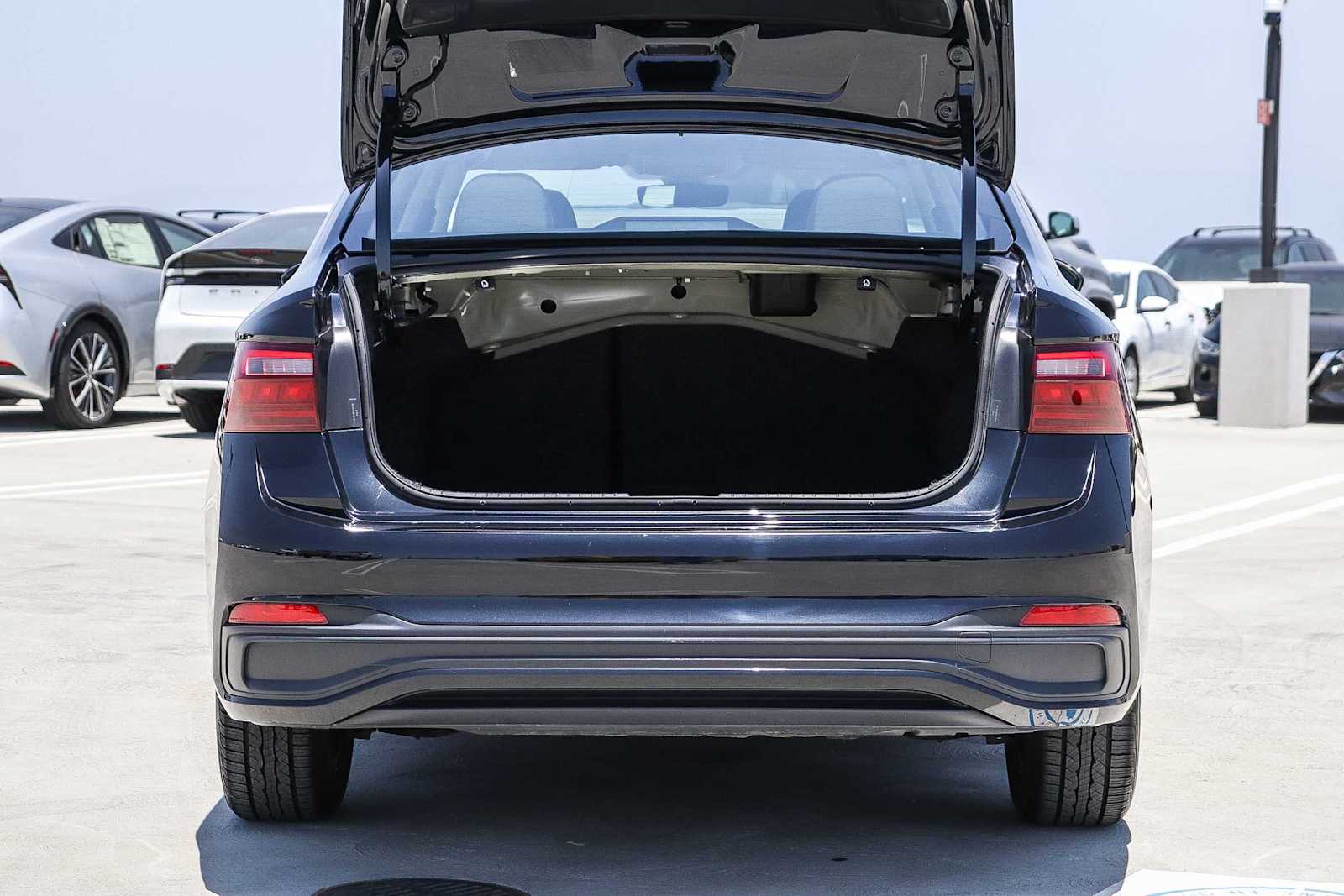 Thumbnail: 2024 Volkswagen Jetta - 27