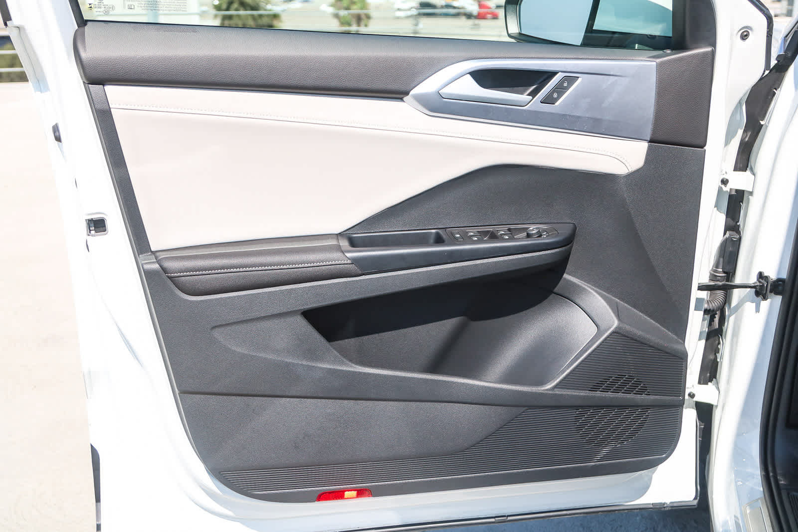 Thumbnail: 2025 Volkswagen Taos - 23